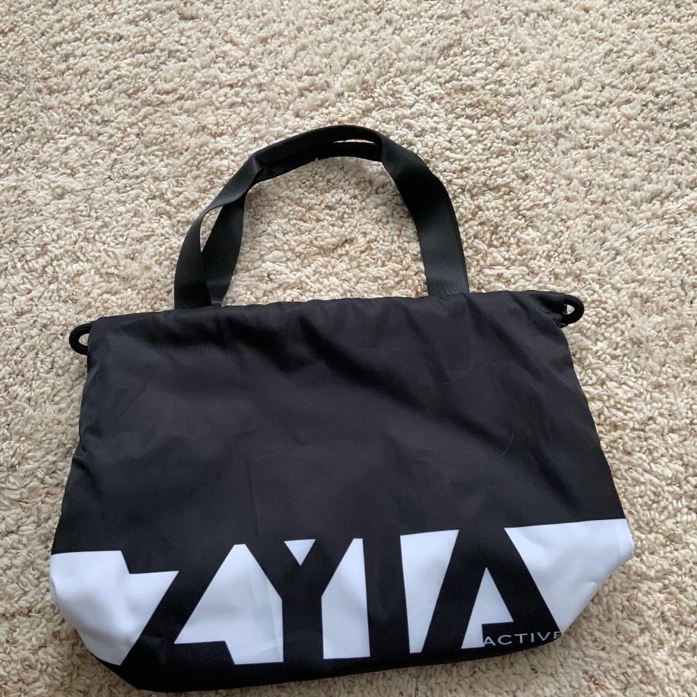 Zyia Cinch Bag